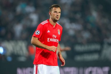 Thessaloniki, Yunanistan - 29 Ağustos 2018: Oyuncu, Benfica Haris Seferovic Uefa Şampiyonlar Ligi Play-off mücadelesi sırasında eylem, 2 bacak Paok vs Fc Benfica Toumba Stadı'nda oynanan