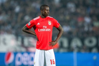 Thessaloniki, Yunanistan - 29 Ağustos 2018: Oyuncu, Benfica Alfa Semedo Uefa Şampiyonlar Ligi Play-off mücadelesi sırasında eylem, 2 bacak Paok vs Fc Benfica Toumba Stadı'nda oynanan