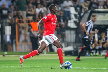 Thessaloniki, Yunanistan - 29 Ağustos 2018: Oyuncu, Benfica Alfa Semedo Uefa Şampiyonlar Ligi Play-off mücadelesi sırasında eylem, 2 bacak Paok vs Fc Benfica Toumba Stadı'nda oynanan