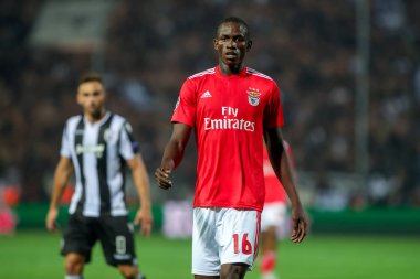 Thessaloniki, Yunanistan - 29 Ağustos 2018: Oyuncu, Benfica Alfa Semedo Uefa Şampiyonlar Ligi Play-off mücadelesi sırasında eylem, 2 bacak Paok vs Fc Benfica Toumba Stadı'nda oynanan