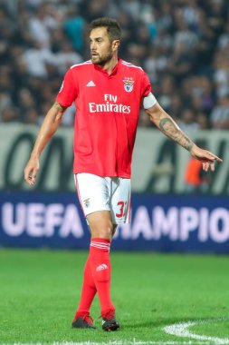 Thessaloniki, Yunanistan - 29 Ağustos 2018: Oyuncu, Benfica Jardel eylem Uefa Şampiyonlar Ligi Play-off mücadelesi sırasında 2 bacak Paok vs Fc Benfica Toumba Stadı'nda oynanan