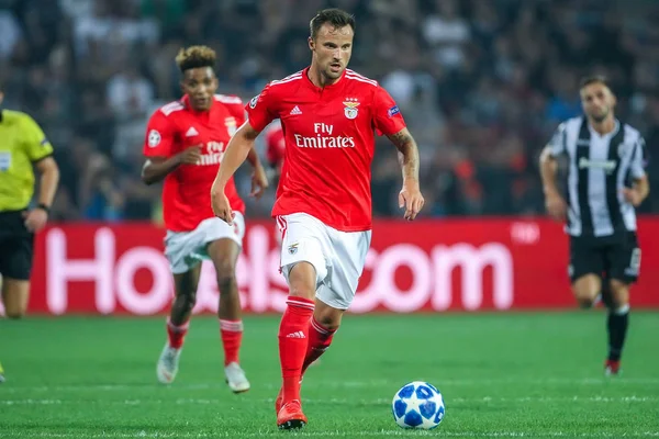 Thessaloniki, Yunanistan - 29 Ağustos 2018: Oyuncu, Benfica Haris Seferovic Uefa Şampiyonlar Ligi Play-off mücadelesi sırasında eylem, 2 bacak Paok vs Fc Benfica Toumba Stadı'nda oynanan