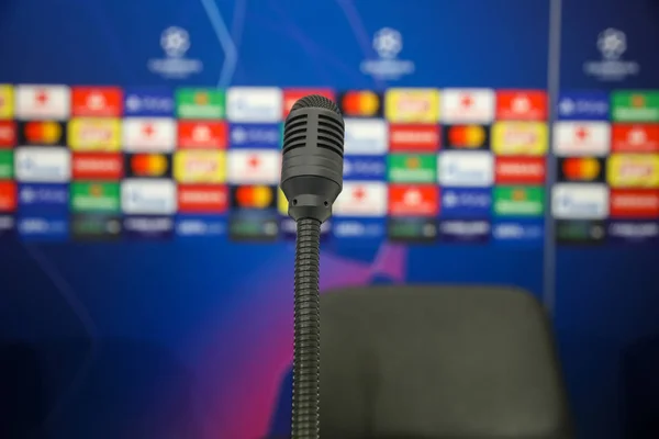 Thessaloniki Grekland Augusti 2018 Närbild Mikrofonen Presskonferensen Innan Uefa Champions — Stockfoto