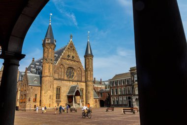 Lahey, Hollanda - 6 Temmuz 2018: Binnenhof Lahey, Hollanda, Ridderzaal,