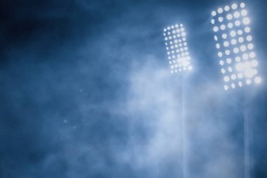 stadyum ışıkları ve duman