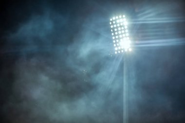 stadyum ışıkları ve duman