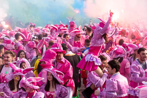 Xanthi Grecia Febrero 2018 Gente Vestida Con Trajes Coloridos Durante — Foto de Stock