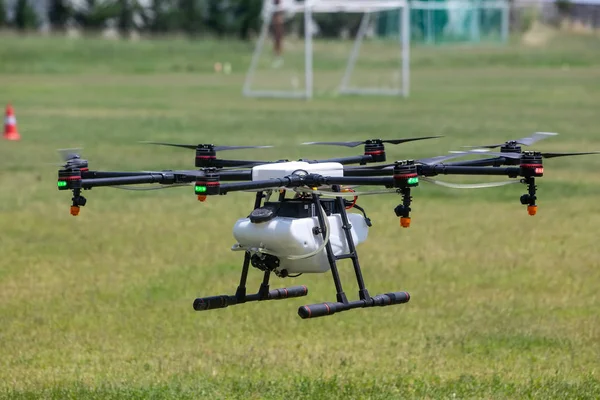 Thessaloniki Görögország 2018 Június Professzionális Mezőgazdaság Drone Zöld Mező Teszt — Stock Fotó