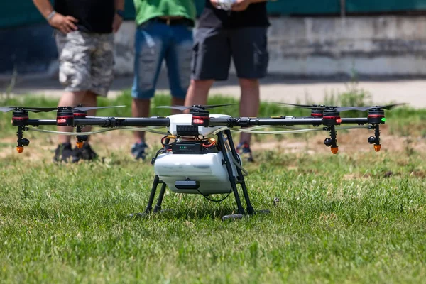 Thessaloniki Görögország 2018 Június Professzionális Mezőgazdaság Drone Zöld Mező Repülés — Stock Fotó