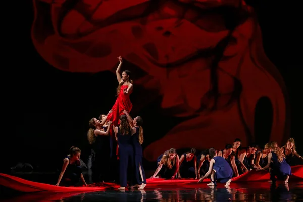 Thessaloniki Grecia Mayo 2018 Ballet Bailarines Identificados Durante Actuación Firebird —  Fotos de Stock