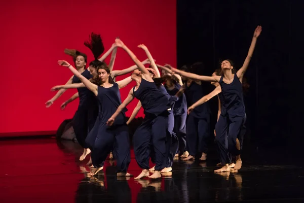 Thessaloniki Grecia Mayo 2018 Ballet Bailarines Identificados Durante Actuación Firebird —  Fotos de Stock