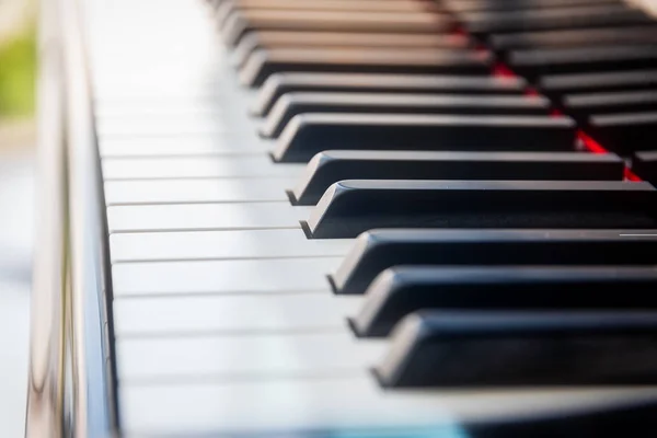 Piyano Tuşlarının Görünümünü Kapat — Stok fotoğraf