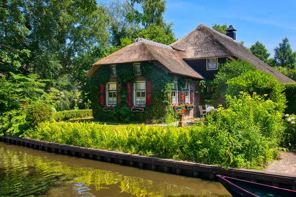 Giethoorn Netherlands July 2018 View Famous Village Giethoorn Canals Netherlands — Stock Photo, Image