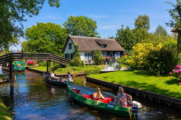Giethoorn Holanda Julho 2018 Vista Famosa Aldeia Giethoorn Com Canais — Fotografia de Stock