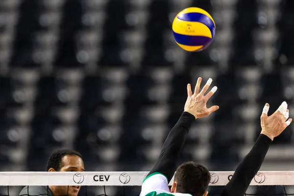 Thessaloniki Grekland December 2018 Närbild Händer Och Bollen Cev Volleyboll — Stockfoto