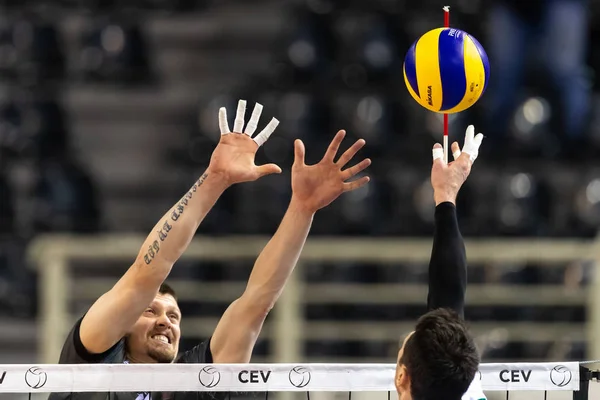 Thessaloniki Greece December 2018 Closeup Hands Ball Cev Volleyball Cup — Stock Photo, Image