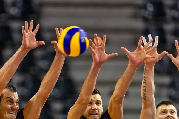 Thessaloniki Greece December 2018 Closeup Hands Ball Cev Volleyball Cup — Stock Photo, Image