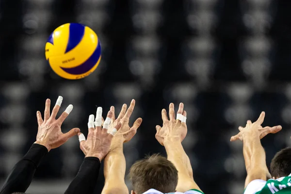 Thessaloniki Greece December 2018 Closeup Hands Ball Cev Volleyball Cup — Stock Photo, Image