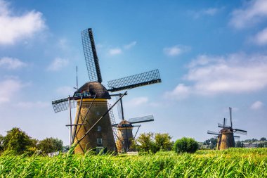 geleneksel yel değirmenleri doğal, Hollanda görünümünü. Bu sistem 19 yel değirmenleri, yaklaşık 1740 inşa edilmiştir ve Unesco mirası.