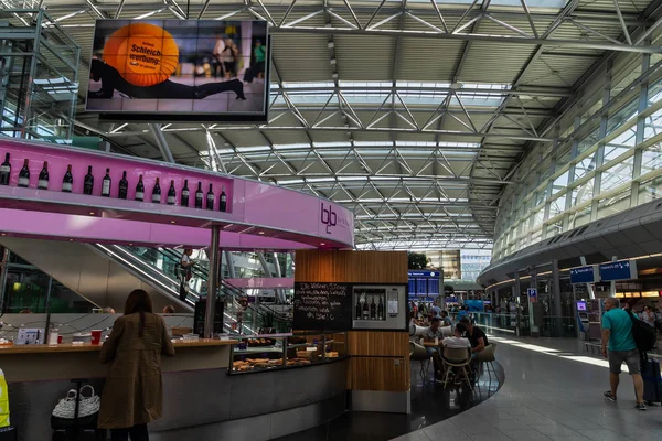 Dusseldorf Alemanha Julho 2018 Salão Partida Aeroporto Dusseldorf International Aeroporto — Fotografia de Stock