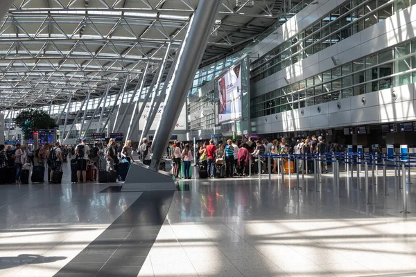 Dusseldorf Alemanha Julho 2018 Salão Partida Aeroporto Dusseldorf International Aeroporto — Fotografia de Stock