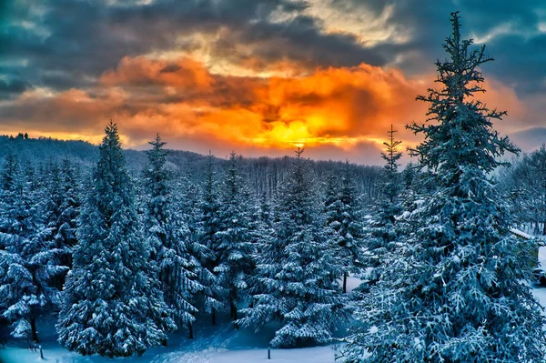 Величественный Закат Зимних Горах Пейзаж Hdr Изображение — стоковое фото