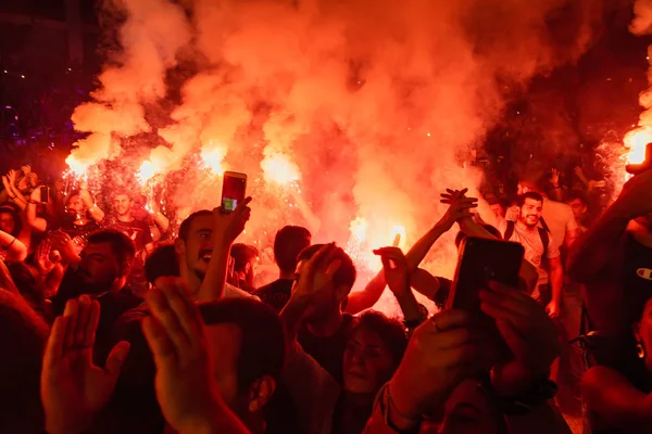 Thessaloniki Grecia Septiembre 2018 Los Fanáticos Música Queman Antorcha Fuego —  Fotos de Stock