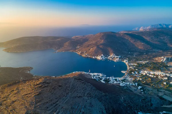 Luchtfoto Van Katapola Dorp Amorgos Island Cyclades Egeïsche Zee Griekenland — Stockfoto