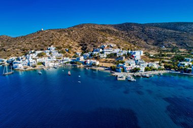 Katapola Köyü, hava görünümünü Amorgos Island, Cyclades, Ege, Yunanistan