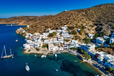 Katapola Köyü, hava görünümünü Amorgos Island, Cyclades, Ege, Yunanistan