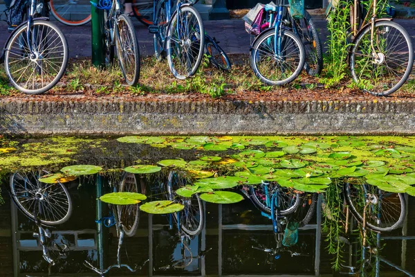 Close Bikes Reflection Canal Delft City Netherland — Stock Photo, Image