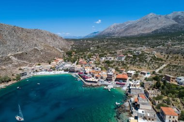 Laconia, Gerolimenas hava görünümünü Mani en güzel yerleşmeleri ile küçük bir doğal liman biridir. Peloponnese, Yunanistan