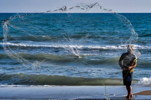 Alpheios Greece August 2018 Fisherman Casting Net Daylight Delta River — Stock Photo, Image
