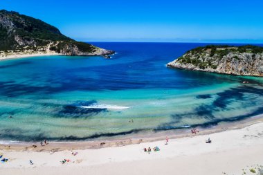 Voidokilia Beach, Voidokilia lagün güzel görünümü, Messinia, Yunanistan bir yüksek noktasından Akdeniz Avrupa'nın en iyi plajlarından panoramik havadan görünümü
