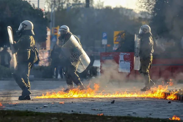 Tesalónica Grecia Diciembre 2018 Explota Una Bomba Gasolina Entre Policías — Foto de Stock