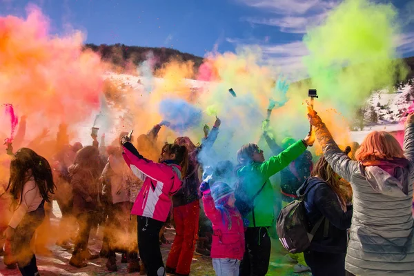 Seli Greece February 2019 Crowds Unidentified People Throw Colour Powderduring — Stock Photo, Image