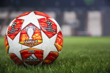 Thessaloniki, Yunanistan - 19 Şubat 2019: Resmi Şampiyonlar Ligi Futbol topu Paok - Tottenham Toumba Stadyumu'nda arasında ikinci turu için Uefa Gençlik Ligi maç daha önce