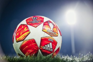 Thessaloniki, Yunanistan - 19 Şubat 2019: Resmi Şampiyonlar Ligi Futbol topu Paok - Tottenham Toumba Stadyumu'nda arasında ikinci turu için Uefa Gençlik Ligi maç daha önce