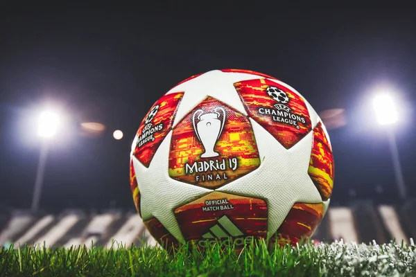 Thessaloniki Grecia Febrero 2019 Balón Fútbol Oficial Liga Campeones Campo — Foto de Stock
