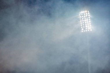 stadyum ışıkları ve duman