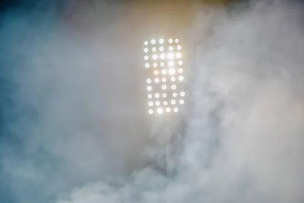 Luci dello stadio e fumo — Foto Stock