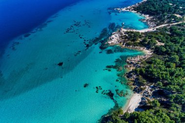 Kavourotrypes veya turuncu küçük plajları Loc küçük bir cennet