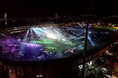 Paok taraftarları yla dolu Toumba Stadyumu'nun havadan çekimleri kutladı
