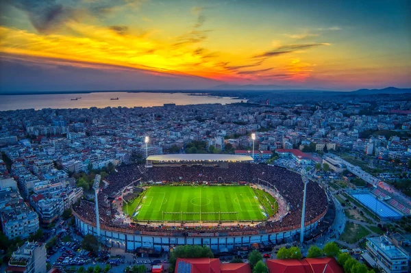 Luchtfoto van het Toumba-stadion vol fans van PAOK celebrat — Stockfoto
