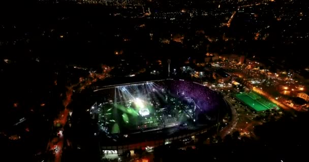 希腊塞萨洛尼基 2019年4月21日 在庆祝希腊超级联赛冠军的庆祝仪式上 图姆巴体育场的空中拍摄 里面燃放着充满波克球迷的烟花 — 图库视频影像