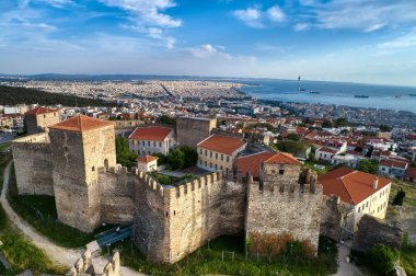 Selanik şehrindeki eski Bizans Kalesi'nin havadan görünümü