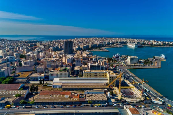Foto panorámica del dron aéreo del Pireo y el famoso puerto en d —  Fotos de Stock