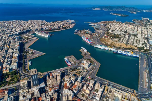 Aerial drone panoramische foto van Piraeus en de beroemde haven in d — Stockfoto