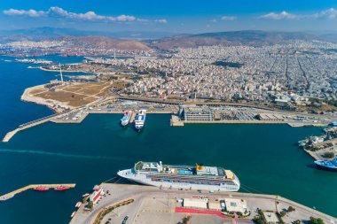 Pire ve d ünlü liman havadan drone panoramik fotoğraf