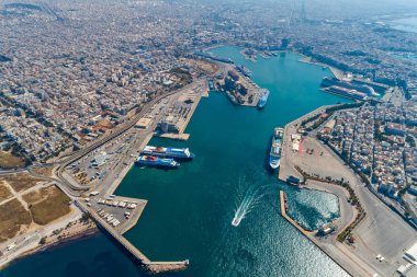 Pire ve d ünlü liman havadan drone panoramik fotoğraf